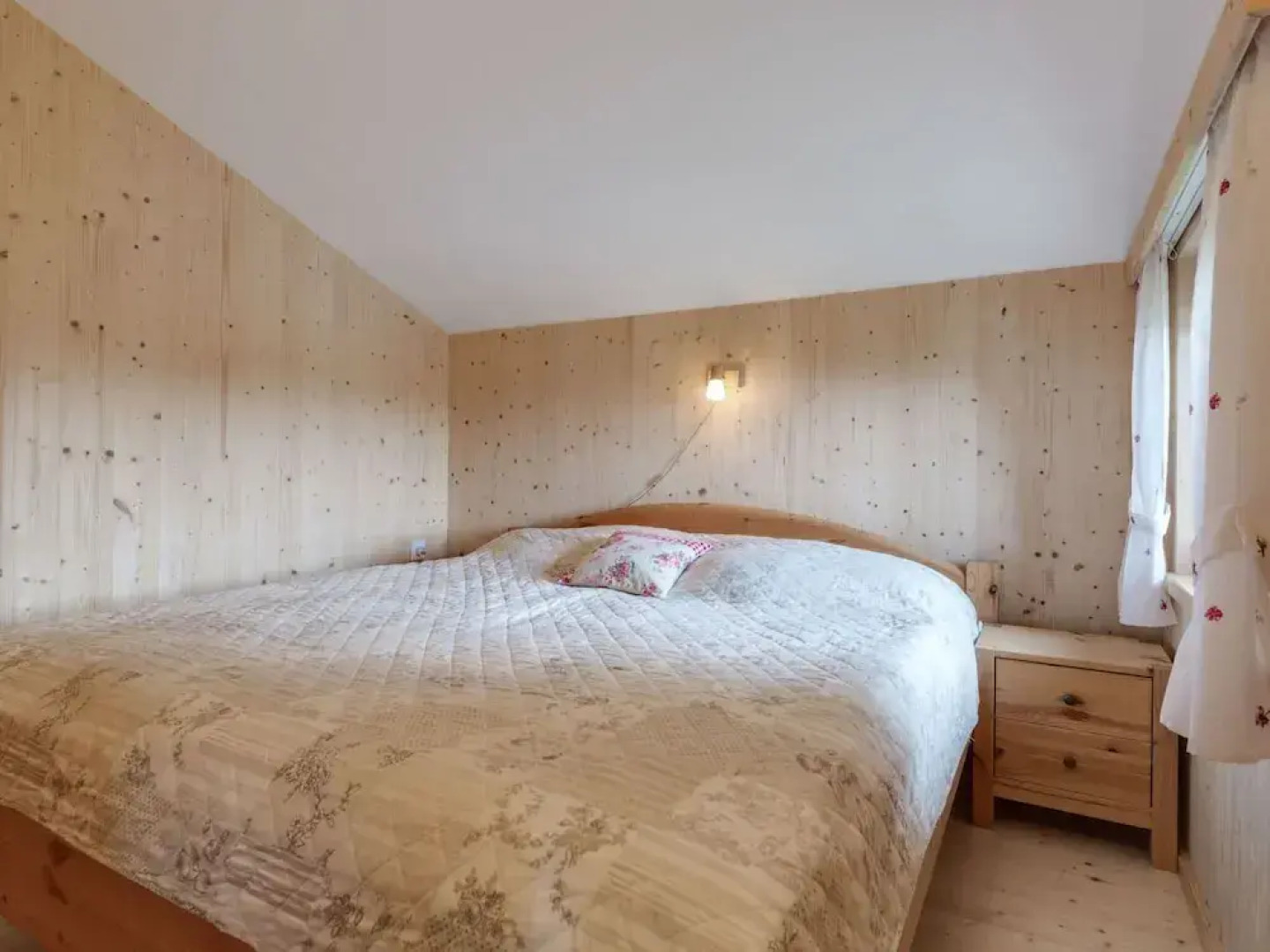 Alpine Hut in Eberstein Near Ski Area