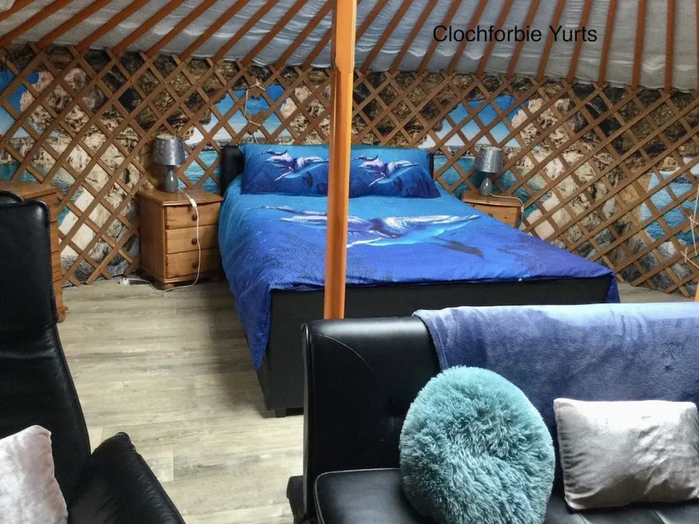 Orange Yurt With Hot Tub- Sleeps 3, Parking & Wifi