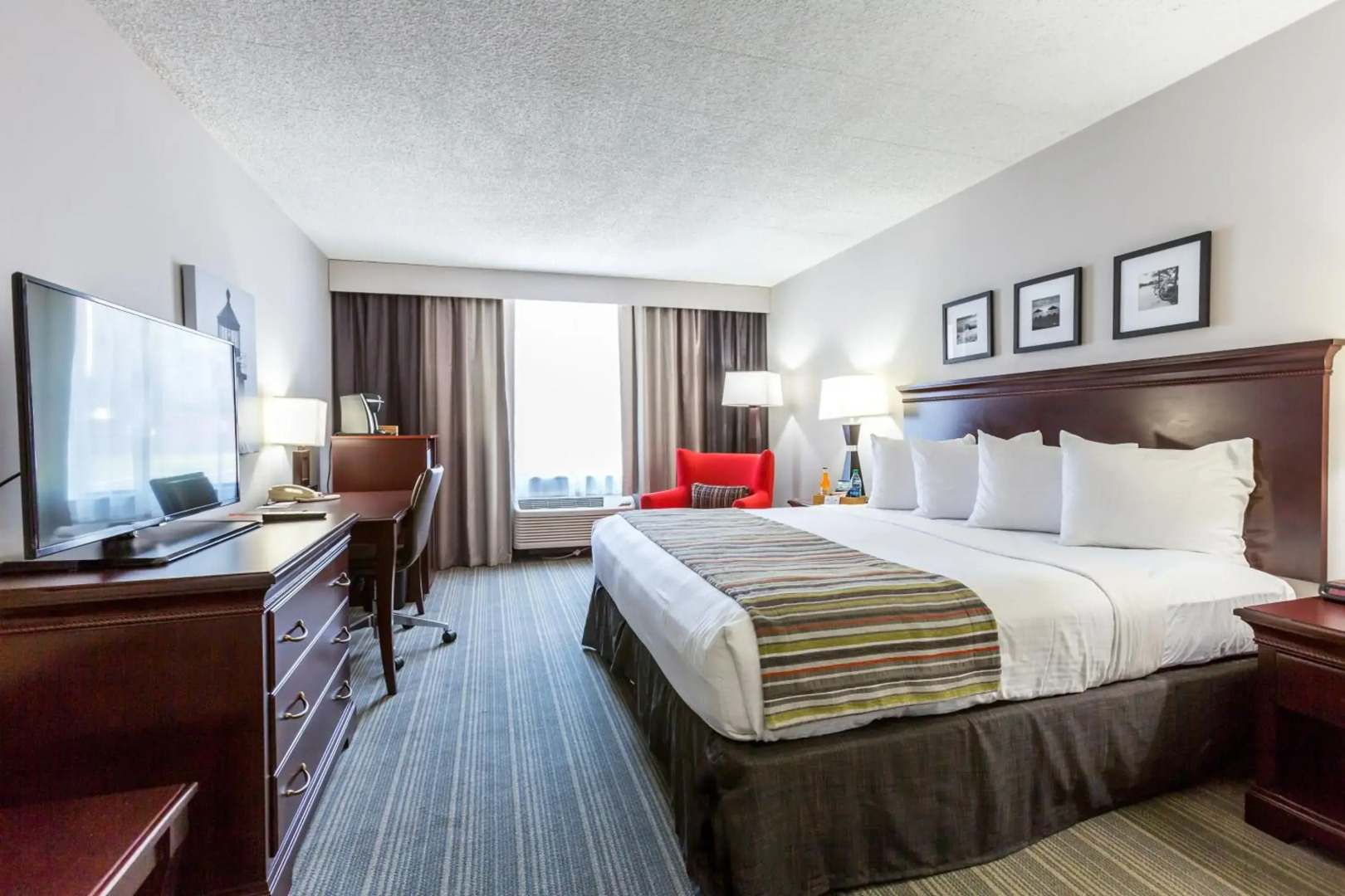 Country Inn & Suites by Radisson, Traverse City, MI