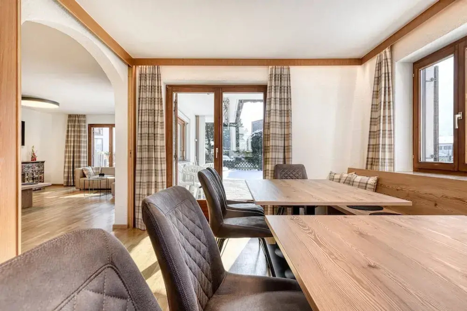 Alpenblick Appartements - 5-zimmer Gartenwohnung