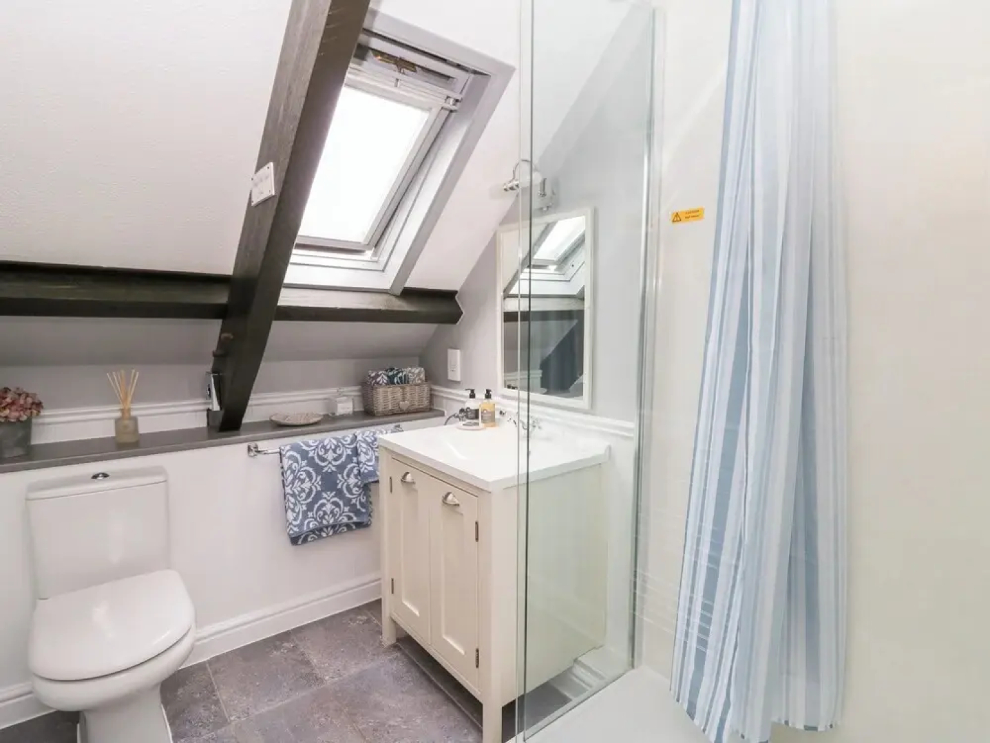 5 The Coach House