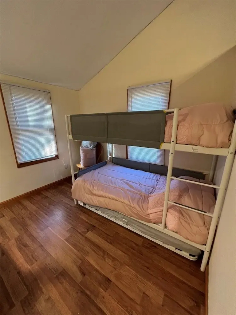 Crooked River Cottage Limit 5 2 Bedroom Cottage by RedAwning