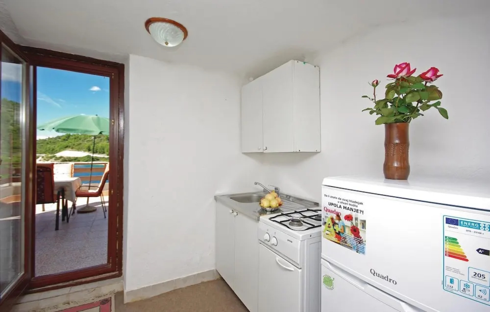 Beautiful Home in Podaca With Wifi and 4 Bedrooms