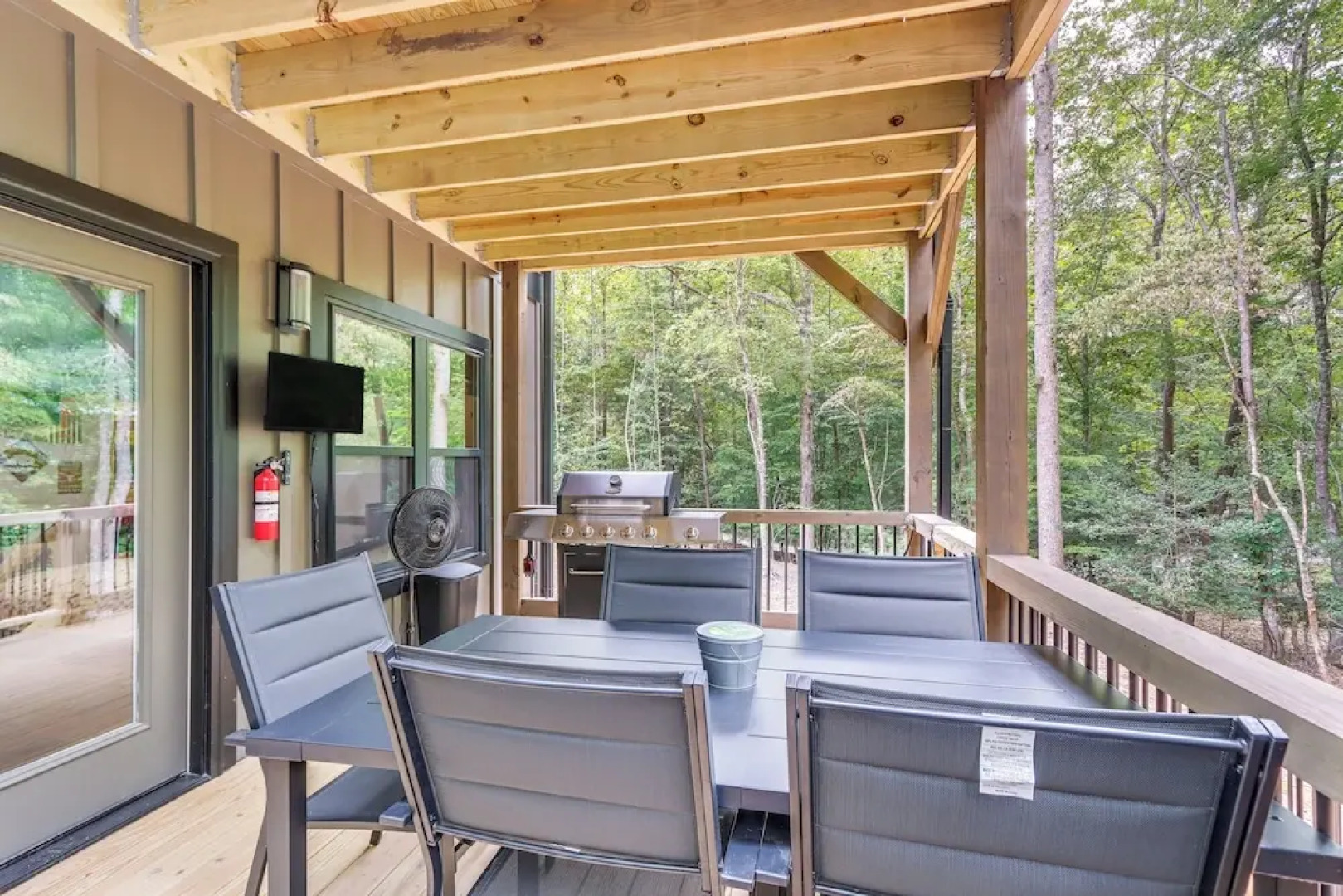 Ellijay Resort Home w/ Hot Tub & Fire Pit!