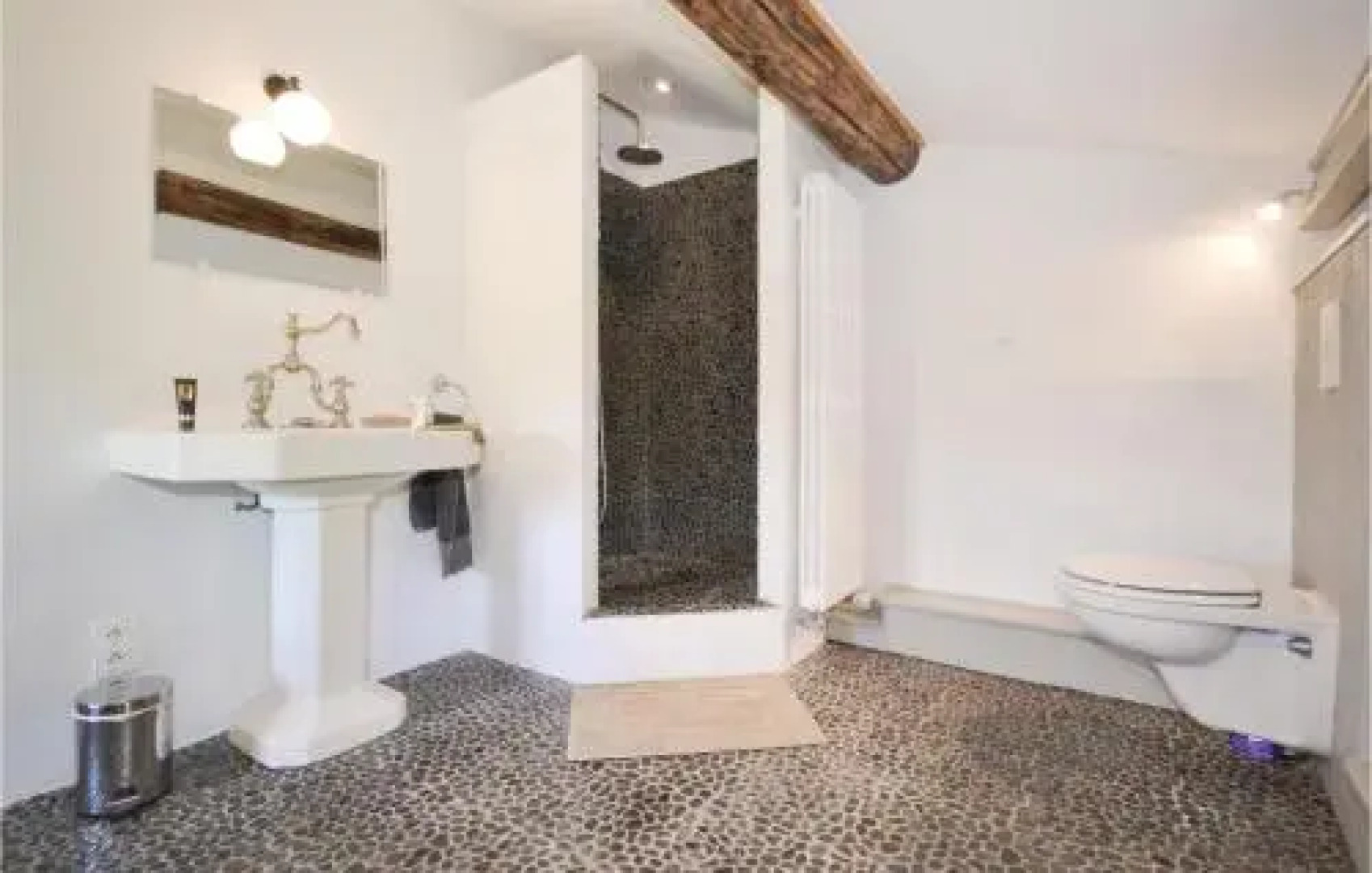 Five-Bedroom Holiday Home in St. Saturnin les Apt.