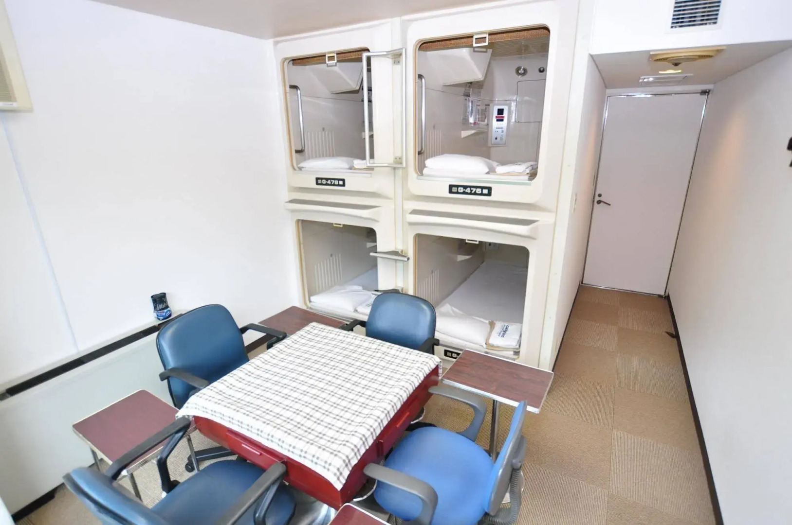 Men's only Capsule Hotel Asahi Plaza Shinsaibashi