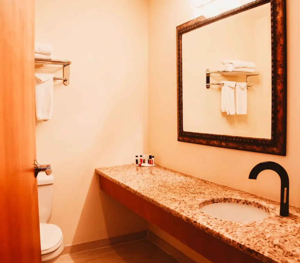 Stony Plain Inn And Suites
