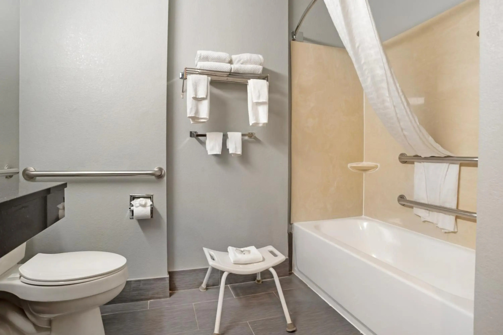 Quality Inn & Suites Birmingham - Highway 280