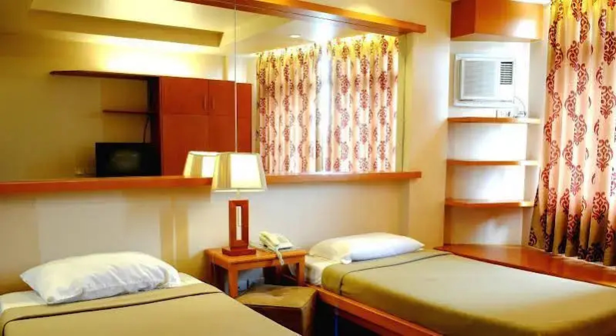 OYO 415 Florotel Gensan