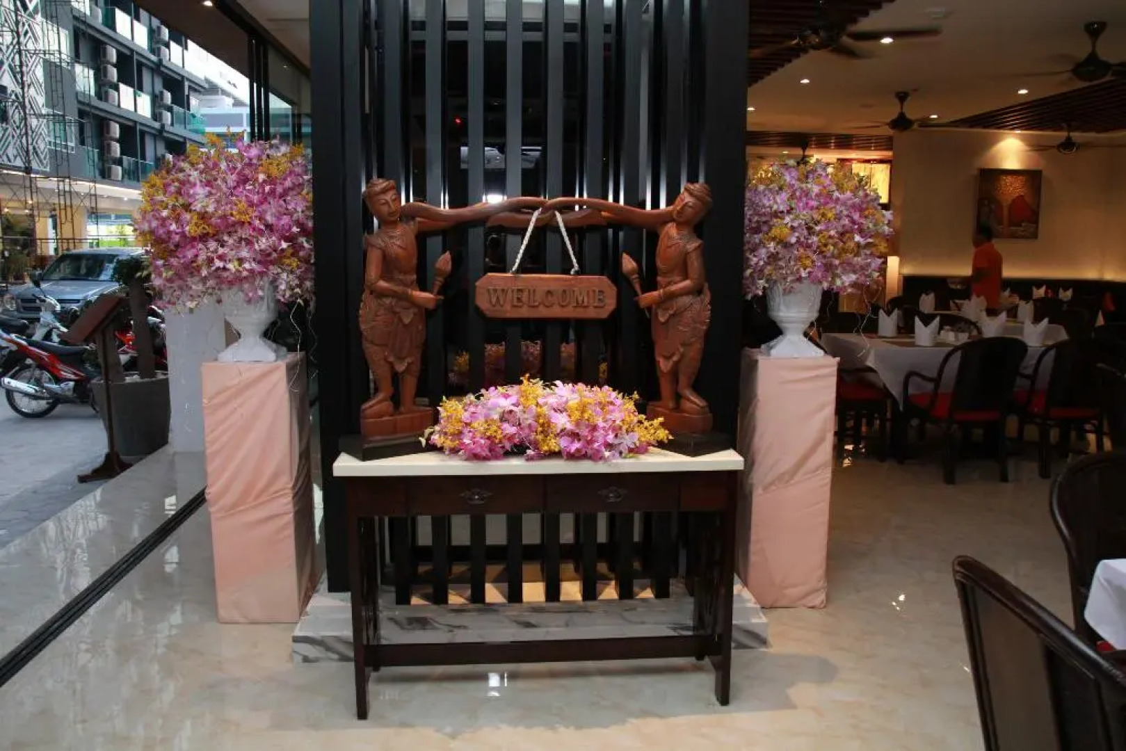 Hemingways Silk Hotel