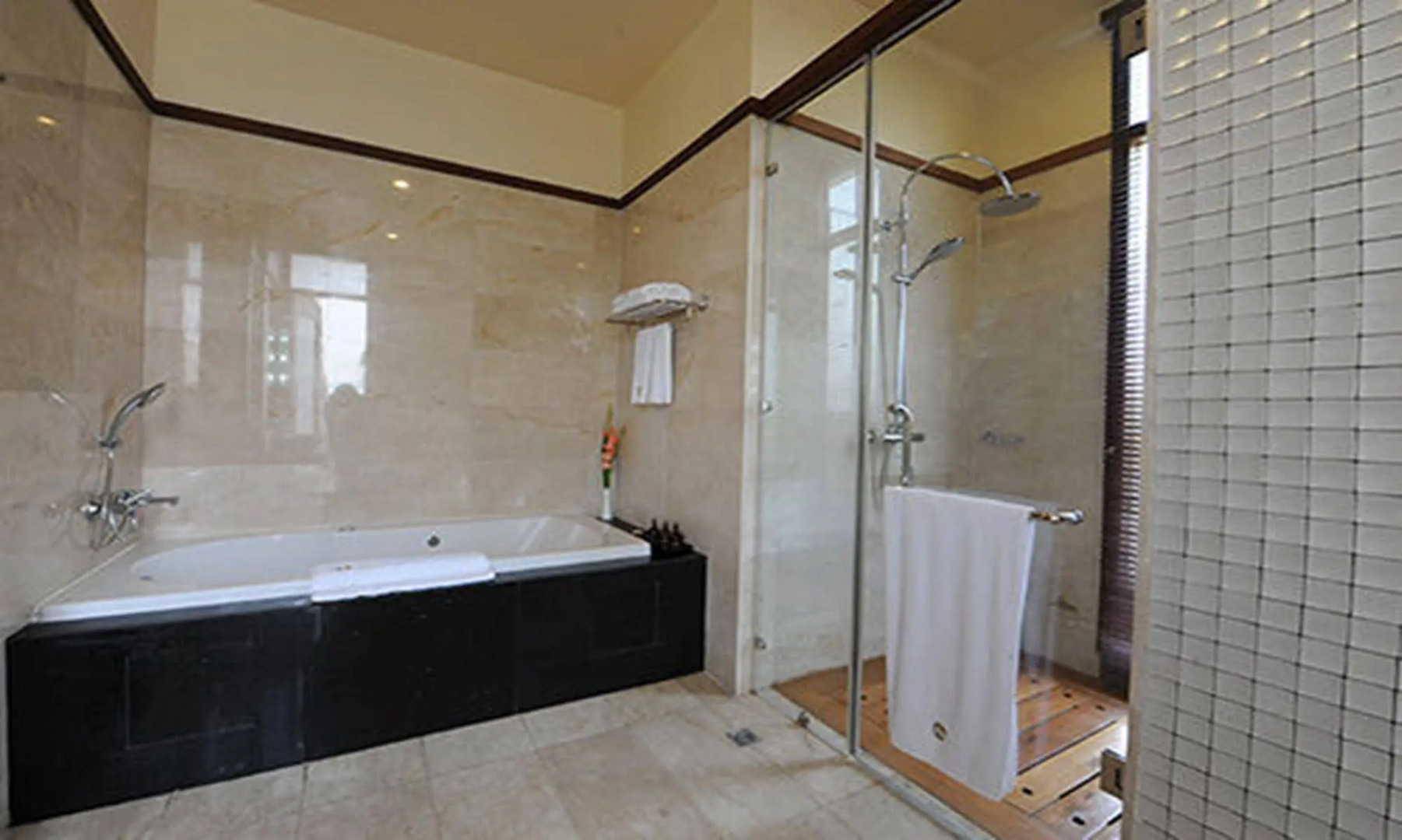 The Myat Mingalar Hotel