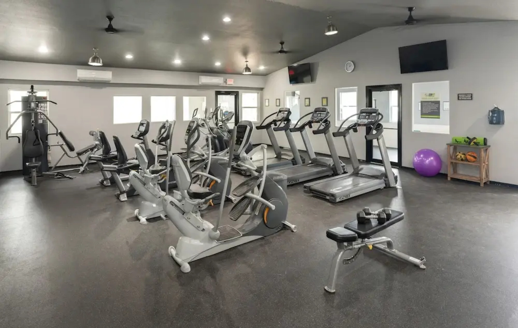 Hill Country Cottage and RV Resort