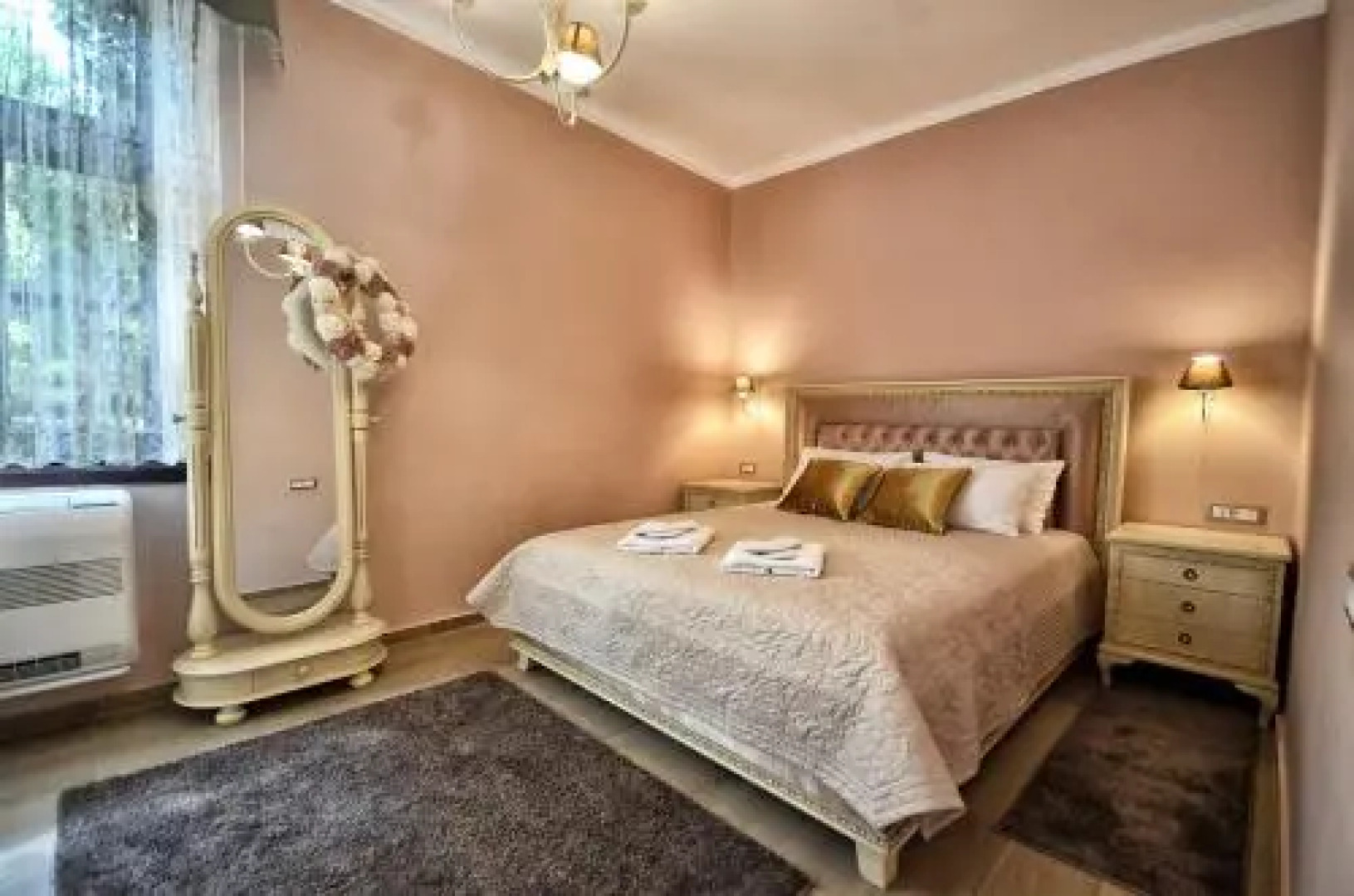 Royal Winery Queen Maria