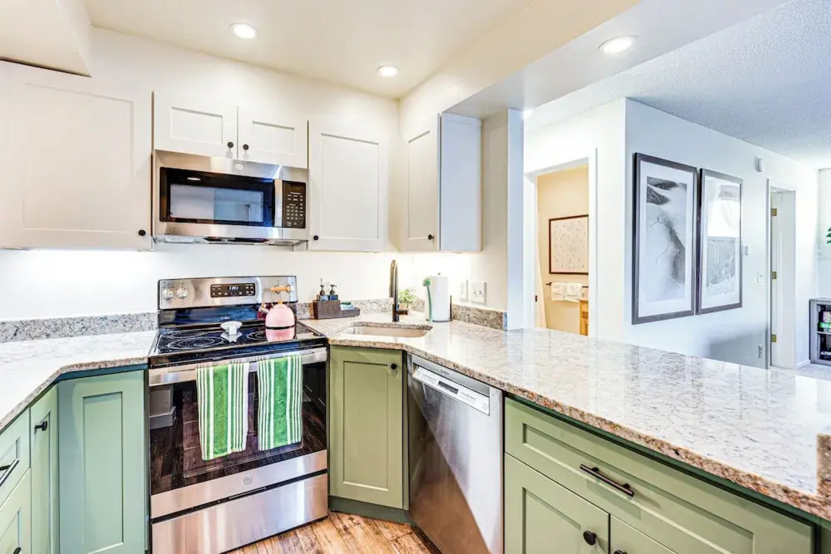 Fraser Condo w/ Ski Shuttle & Resort Amenities!