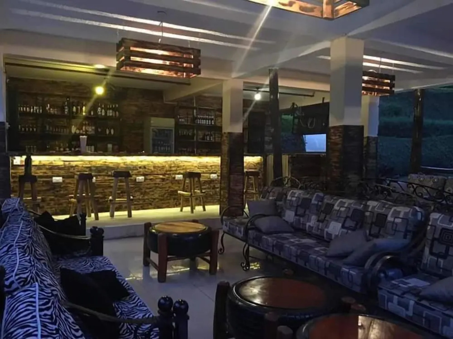 Bunyonyi Safaris Resort