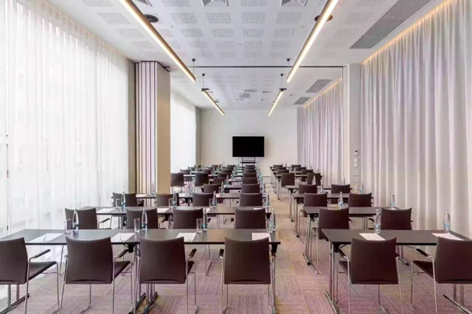 Holiday Inn Prague Congress Centre by IHG