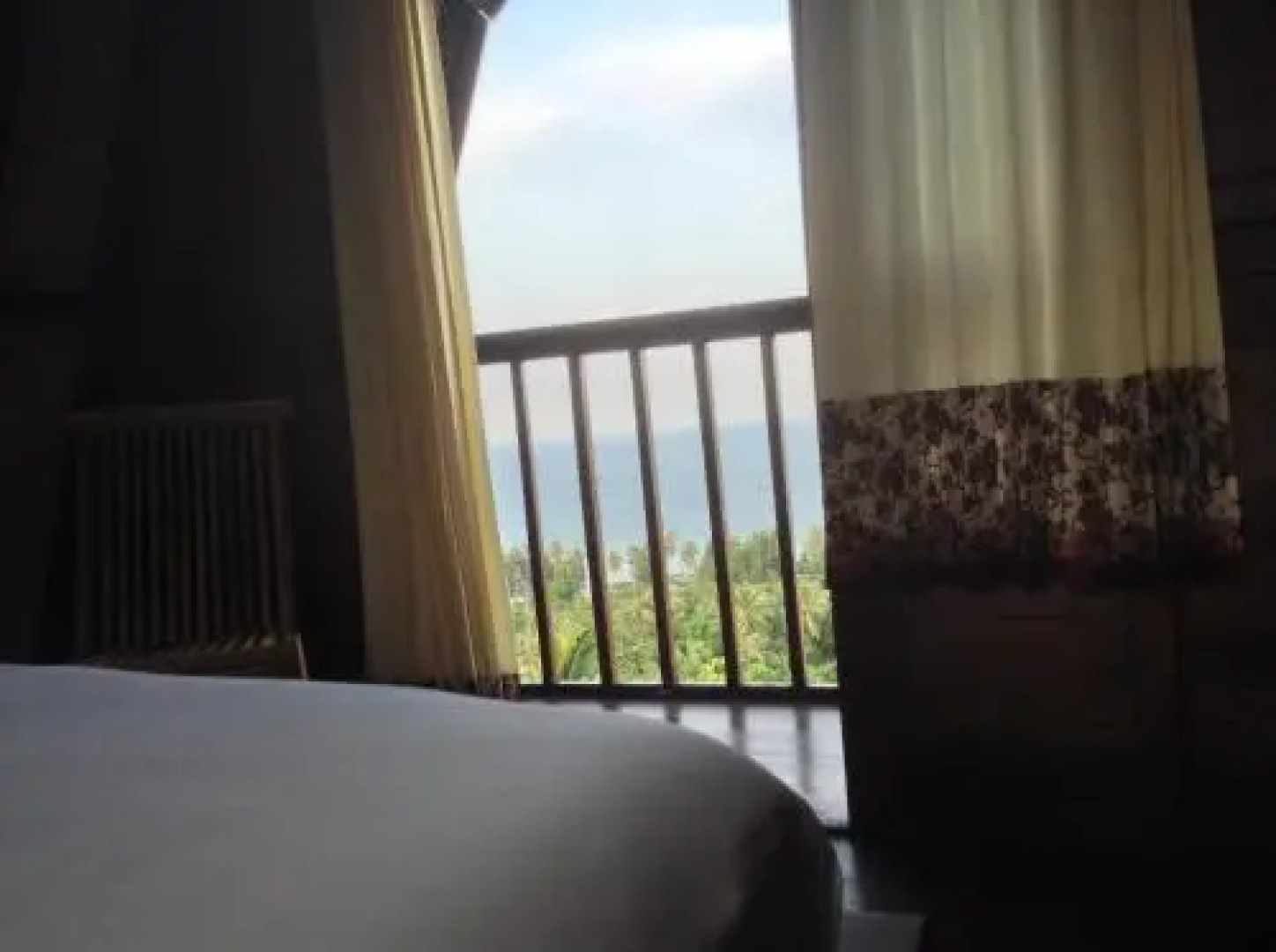 Cocohuts Hotel