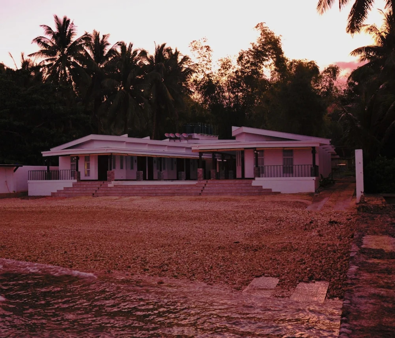 Alegria Water Front Beach House