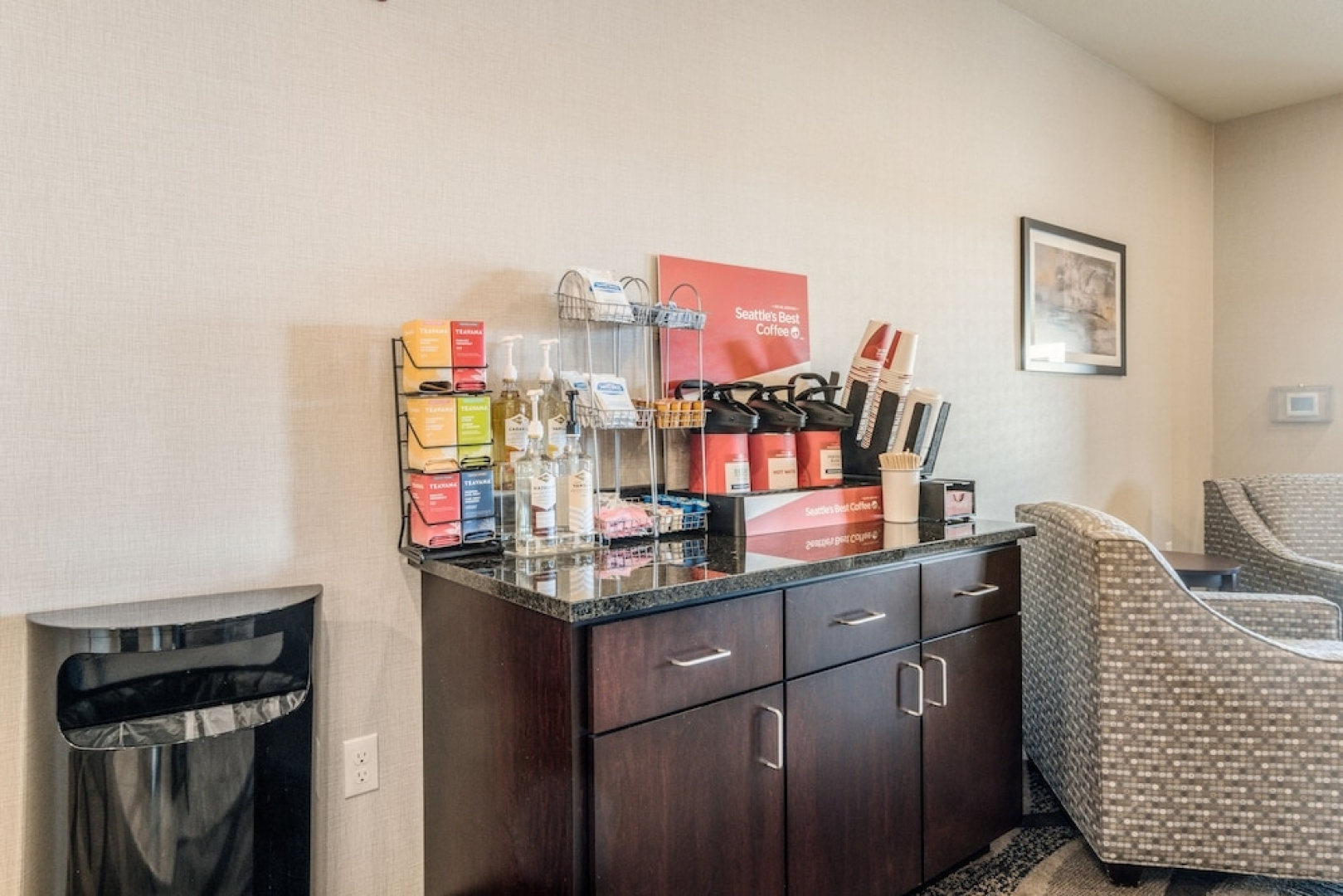 Cobblestone Hotel & Suites - Denmark/Green Bay