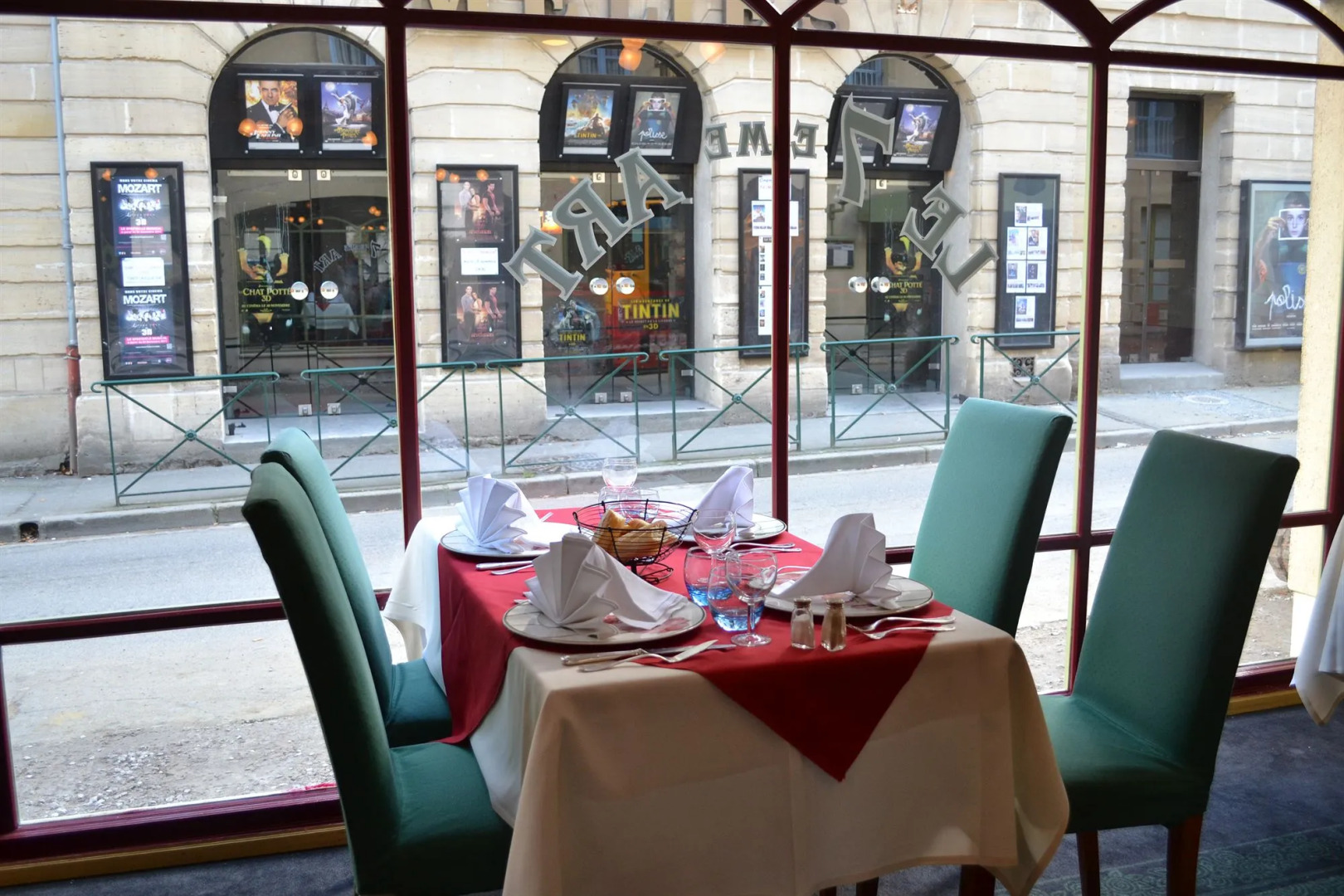 Hotel De Brunville Et Restaurant Le Cafe Louis