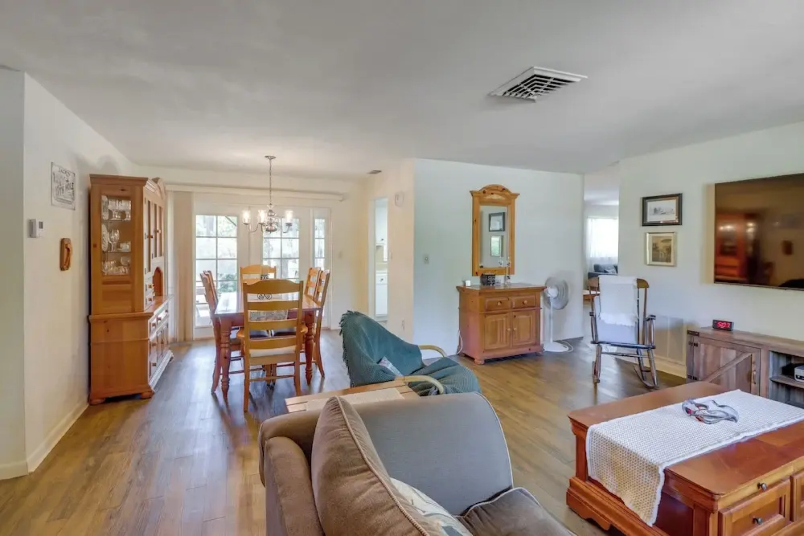 2 Mi to Rainbow River: Home in Dunnellon