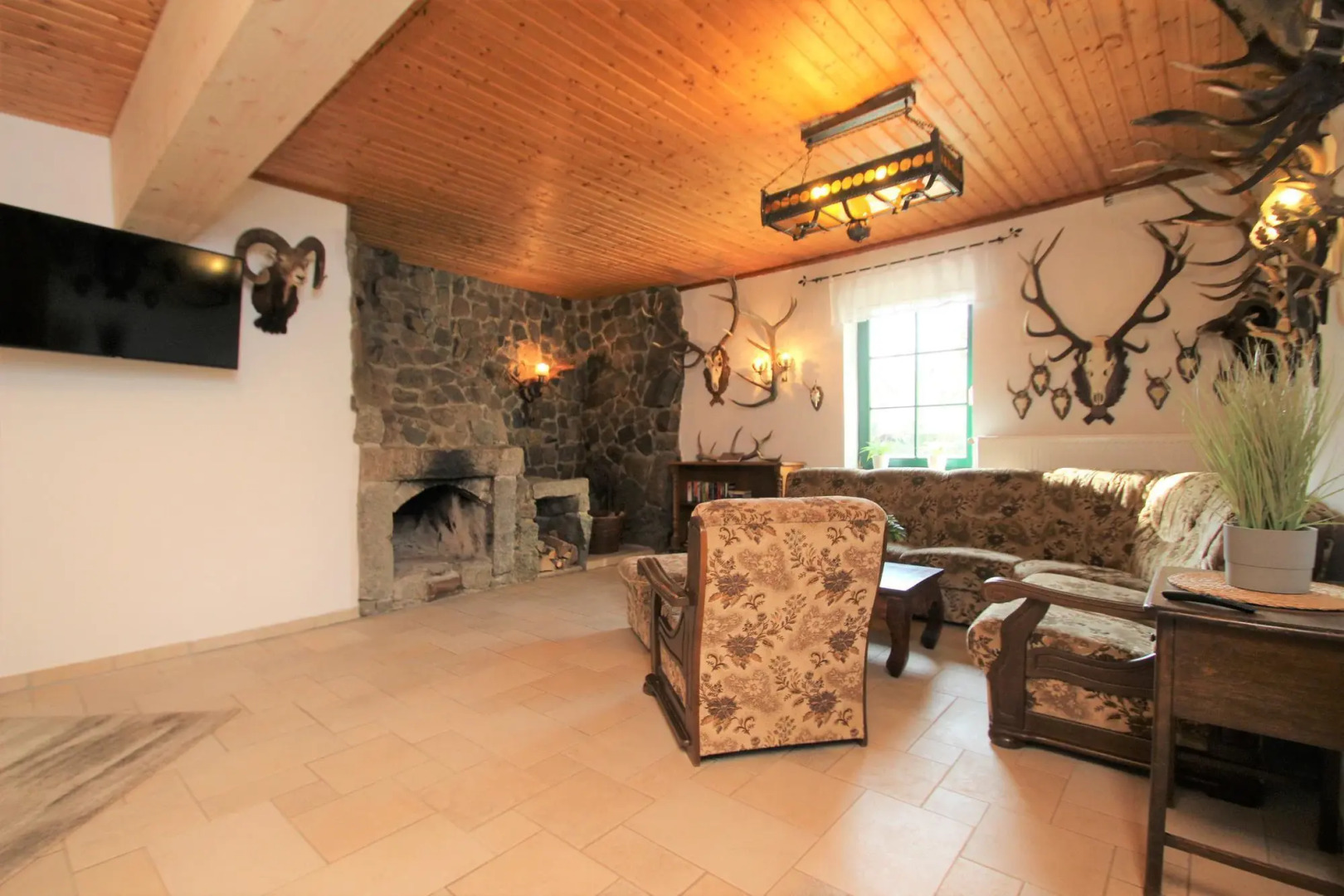 Semi detached house, Glave