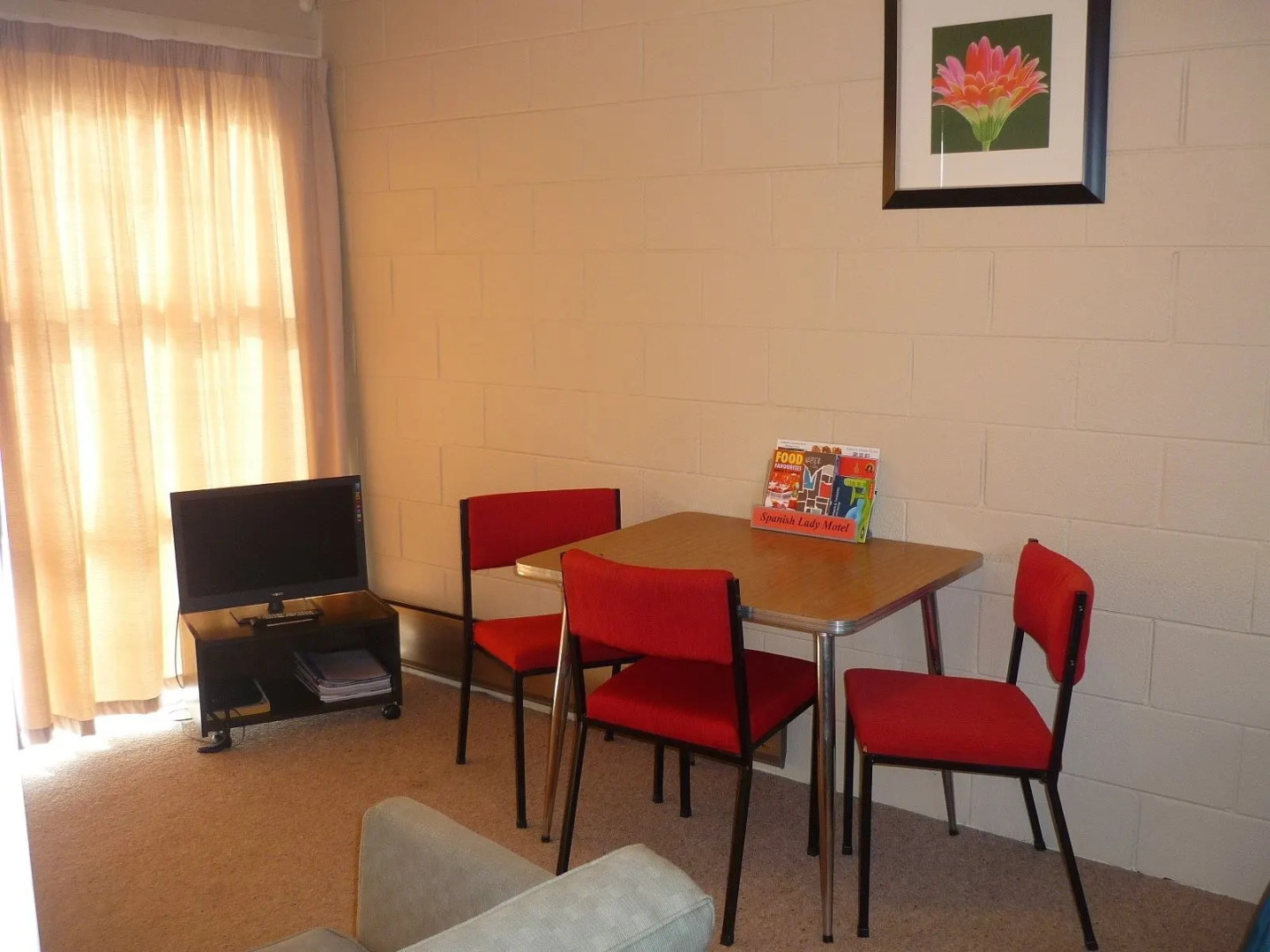 Sundowner Spanish Lady Motel