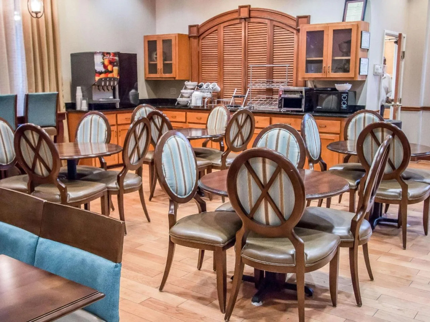 The Bluff Savannah Historic District, Tapestry by Hilton