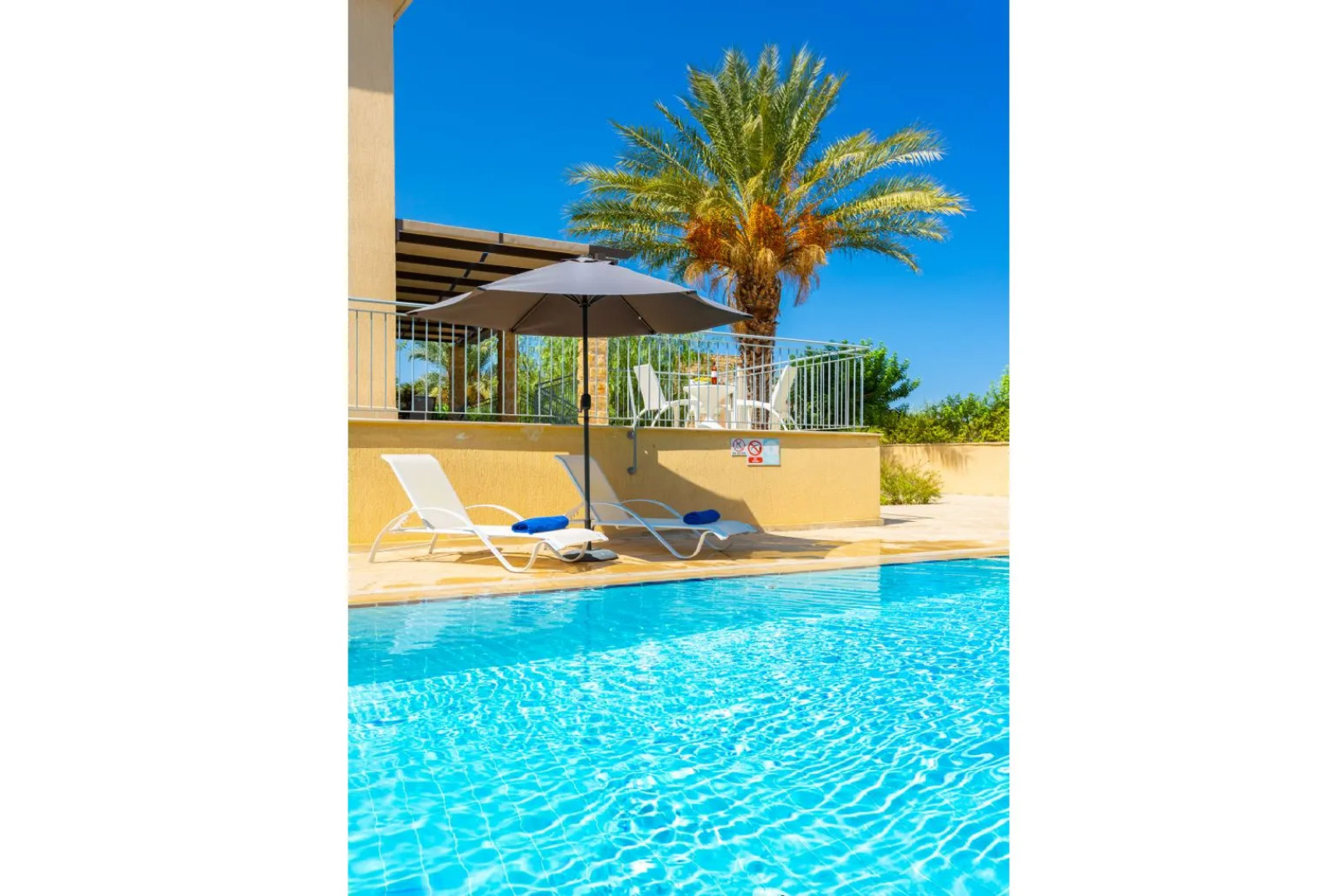 Villa Izabella in Polis