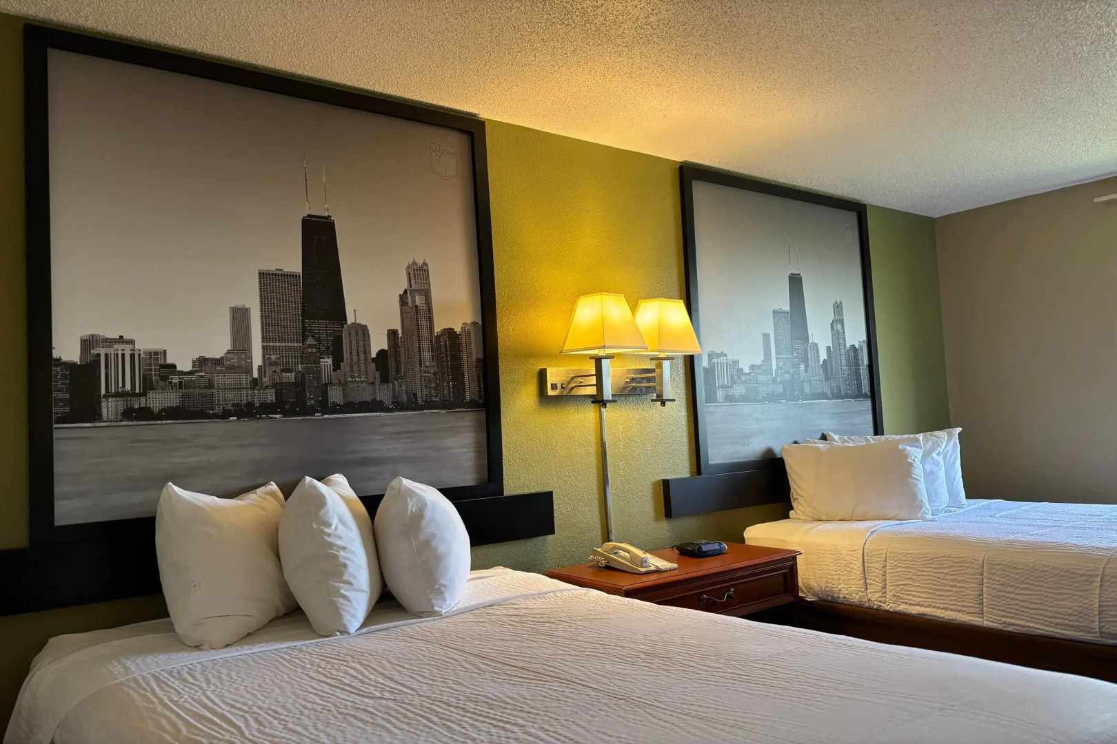 Super 8 by Wyndham Pontiac