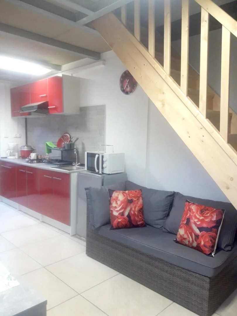 Apartment With one Bedroom in Saint-benoit, With Wonderful Mountain Vi