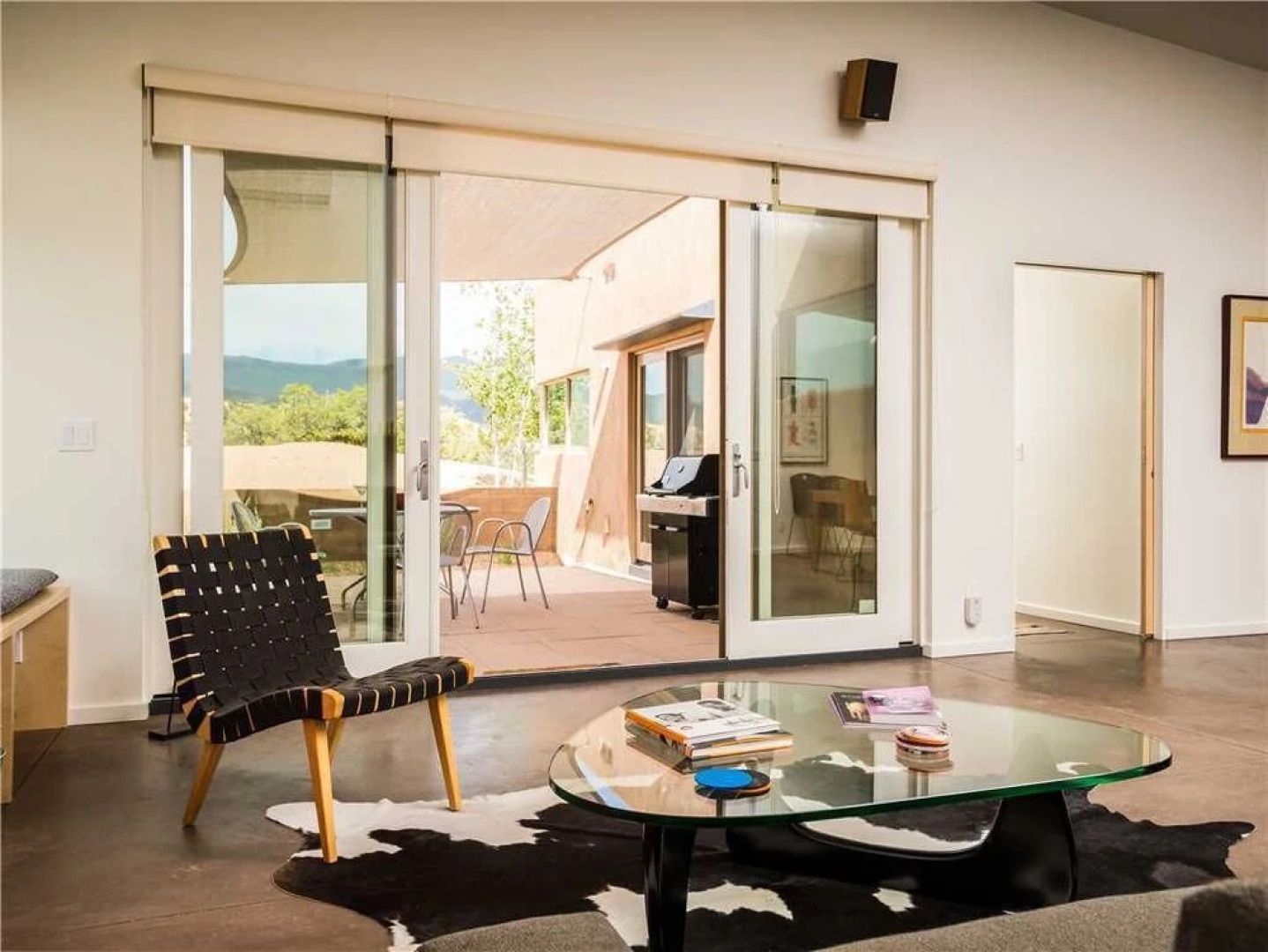 Butterfly House - Spectacular Modern Design and Mountain Views