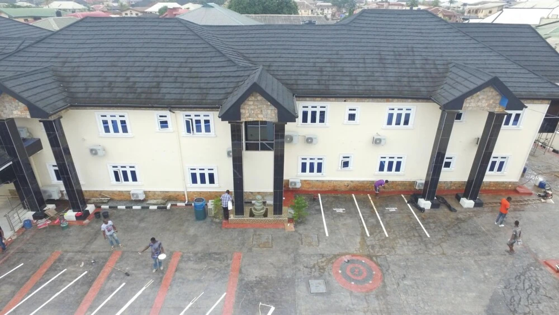 Victoria Inn Hotel And Suites