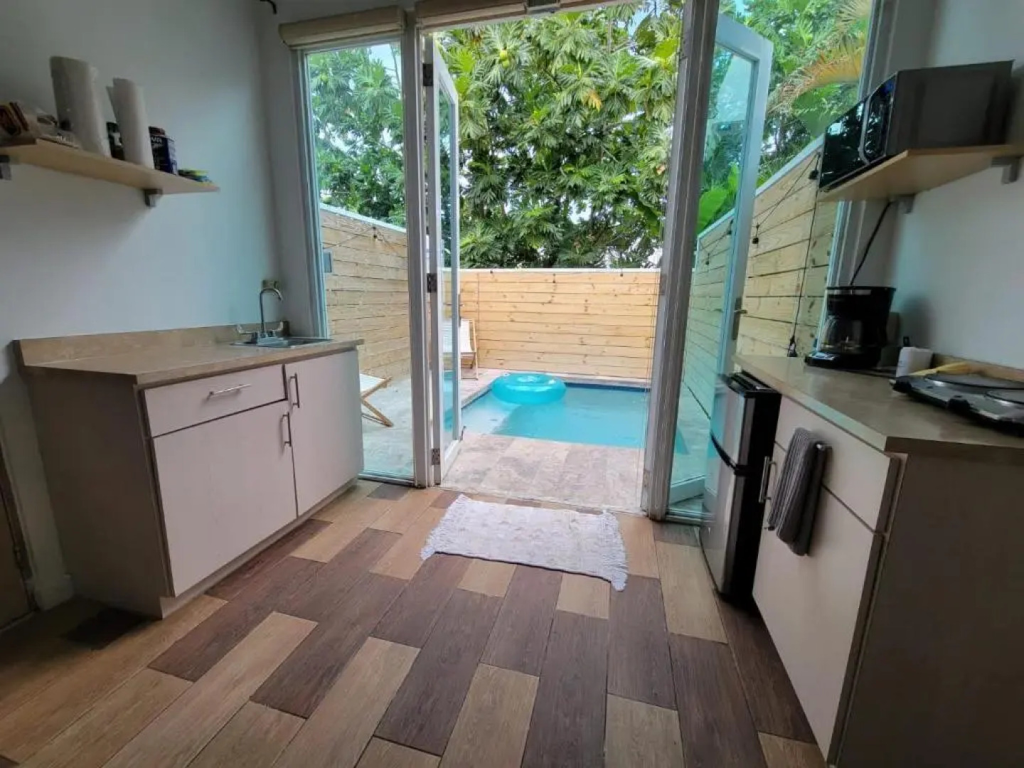 One bdr with private pool and views- Suite 2 at 413