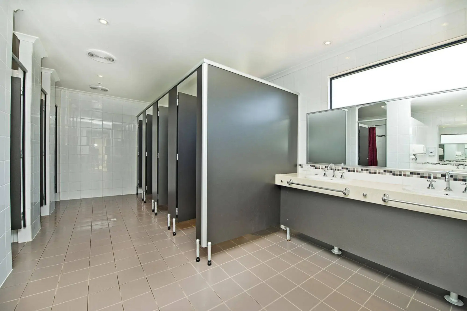 Acclaim Rose Gardens Beachside Holiday Park