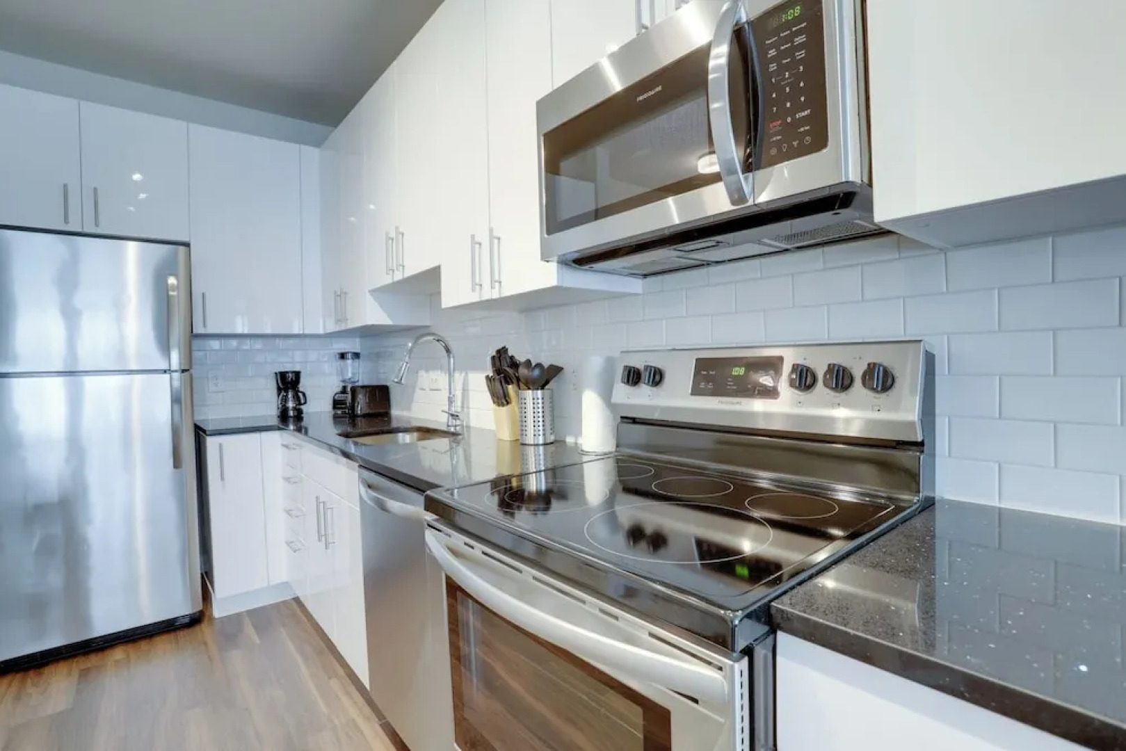 Incredible Apartment Near The Metro