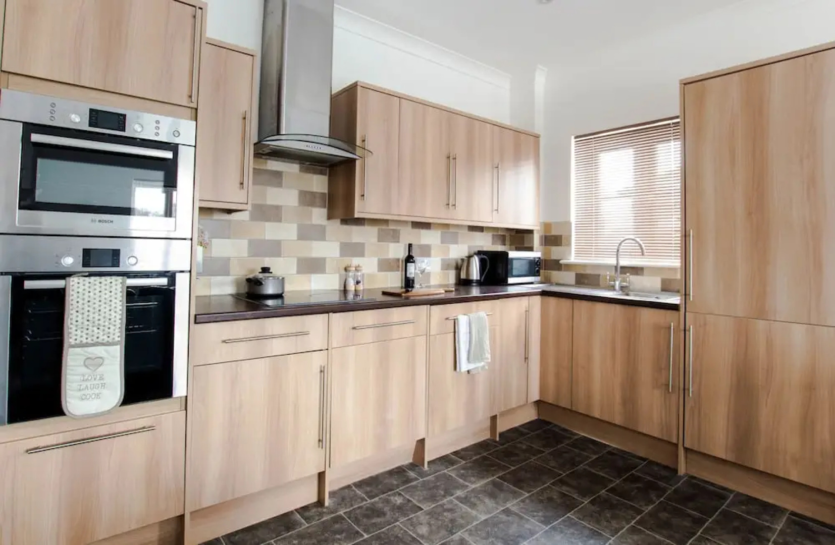 Oaklands House Serviced Apartments