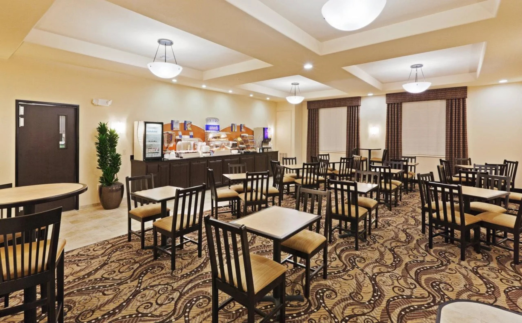 Holiday Inn Express & Suites Oklahoma City NW-Quail Springs by IHG
