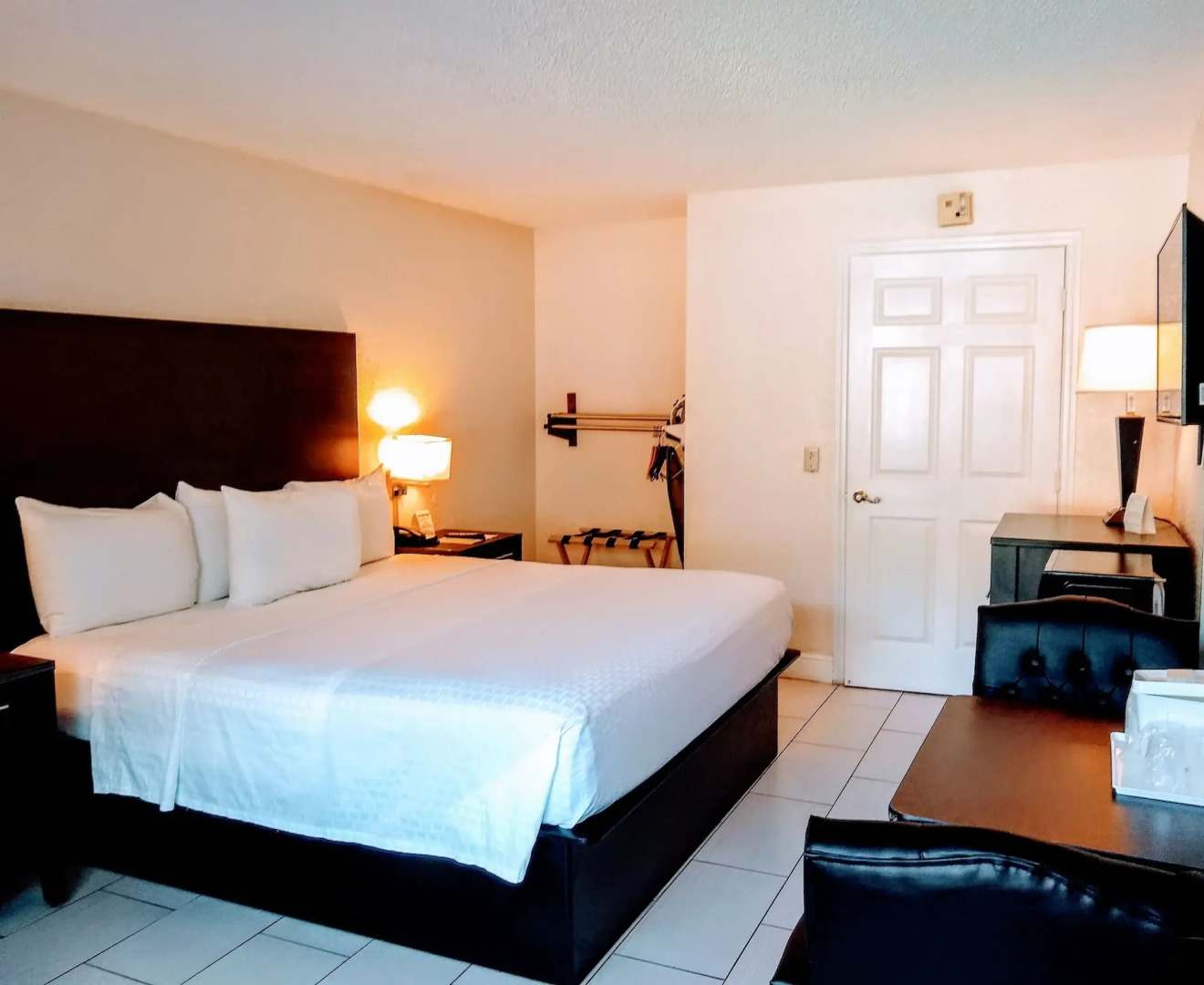 Red Carpet Inn Airport and Cruise Port Hotel Fort Lauderdale