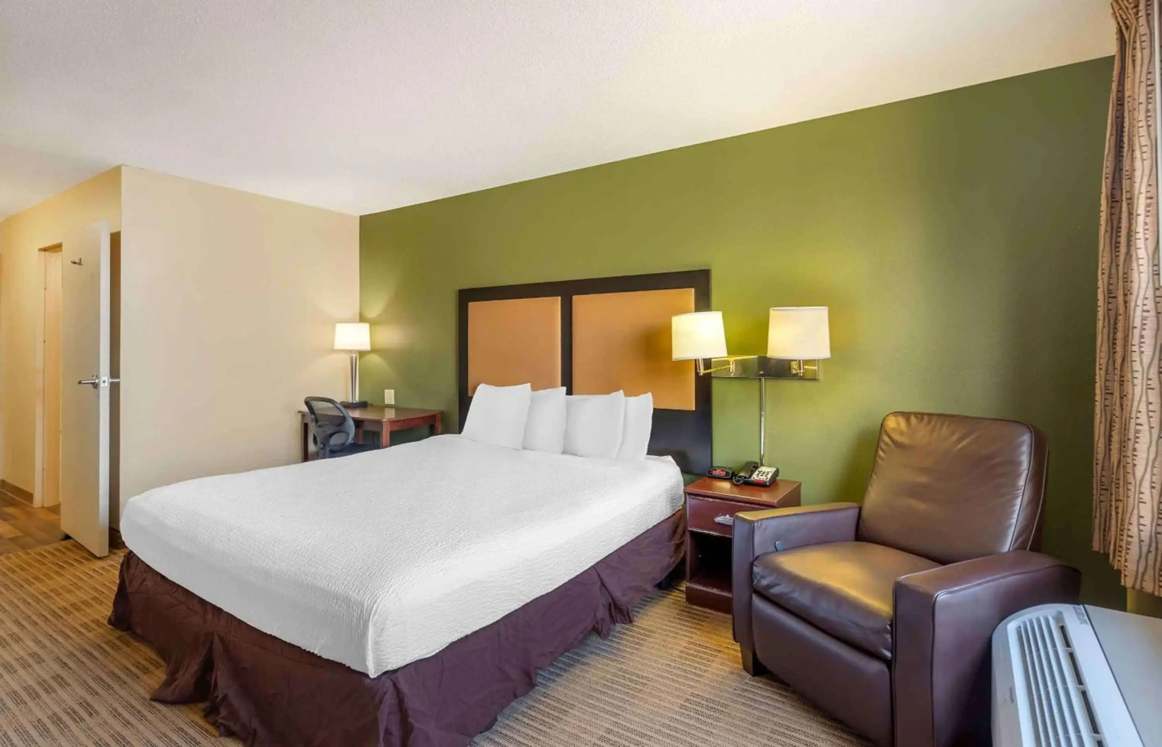 Extended Stay America Suites Chicago Woodfield Mall
