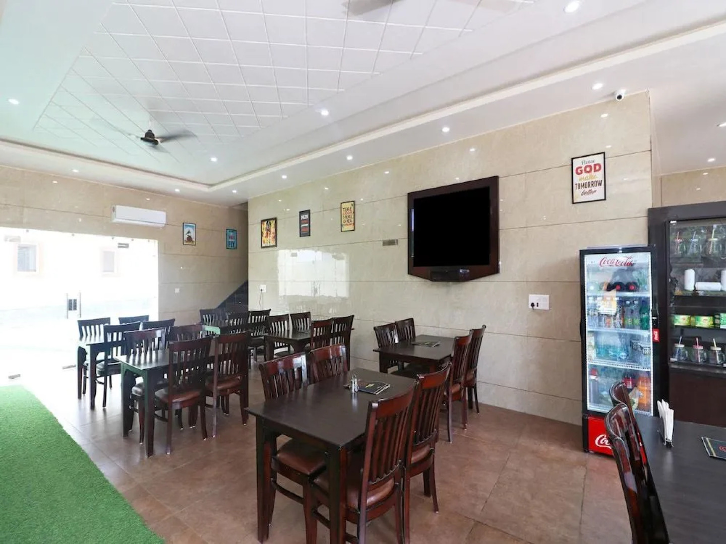 OYO 44370 Vaikunth Resort