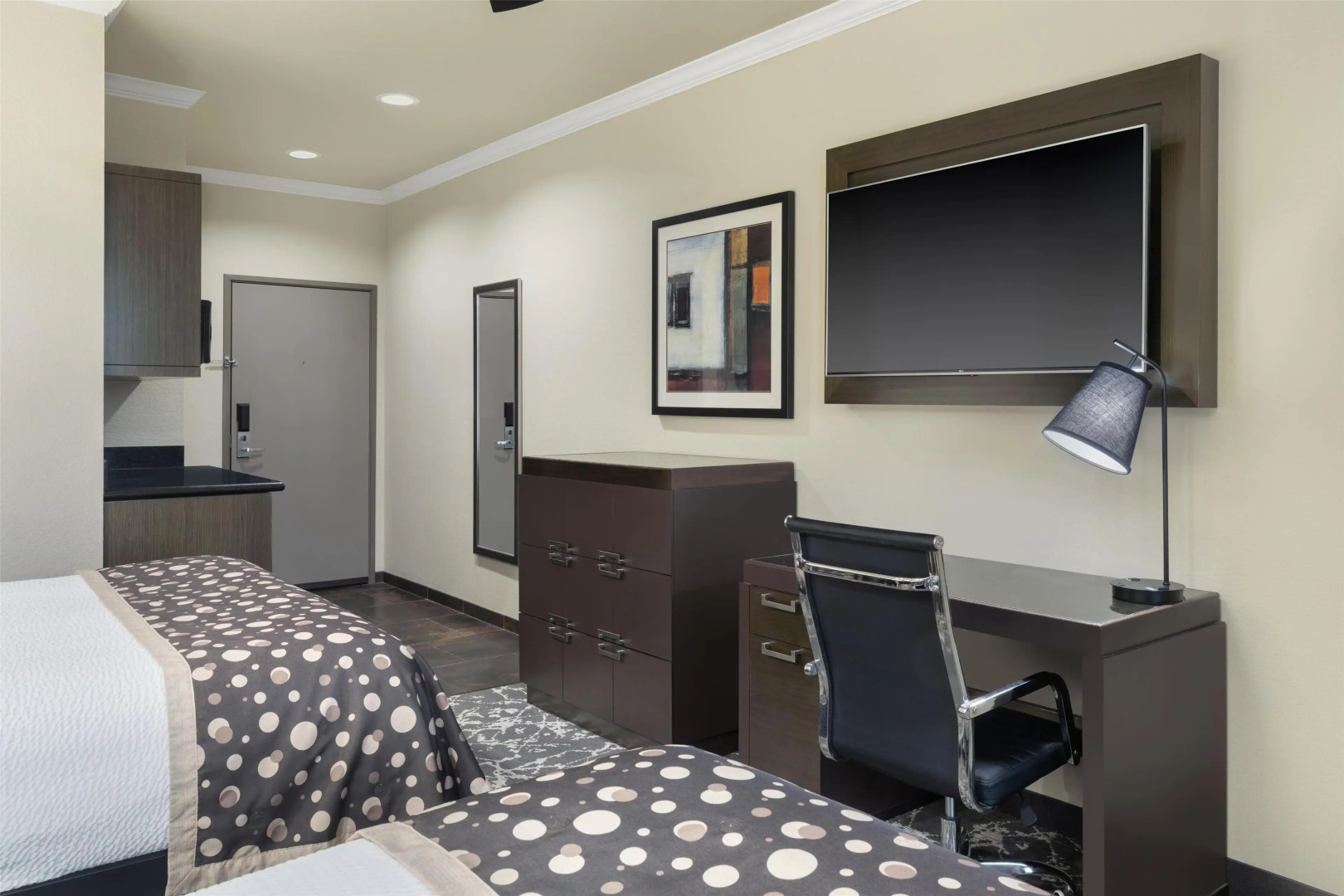 Best Western Premier Crown Chase Inn & Suites