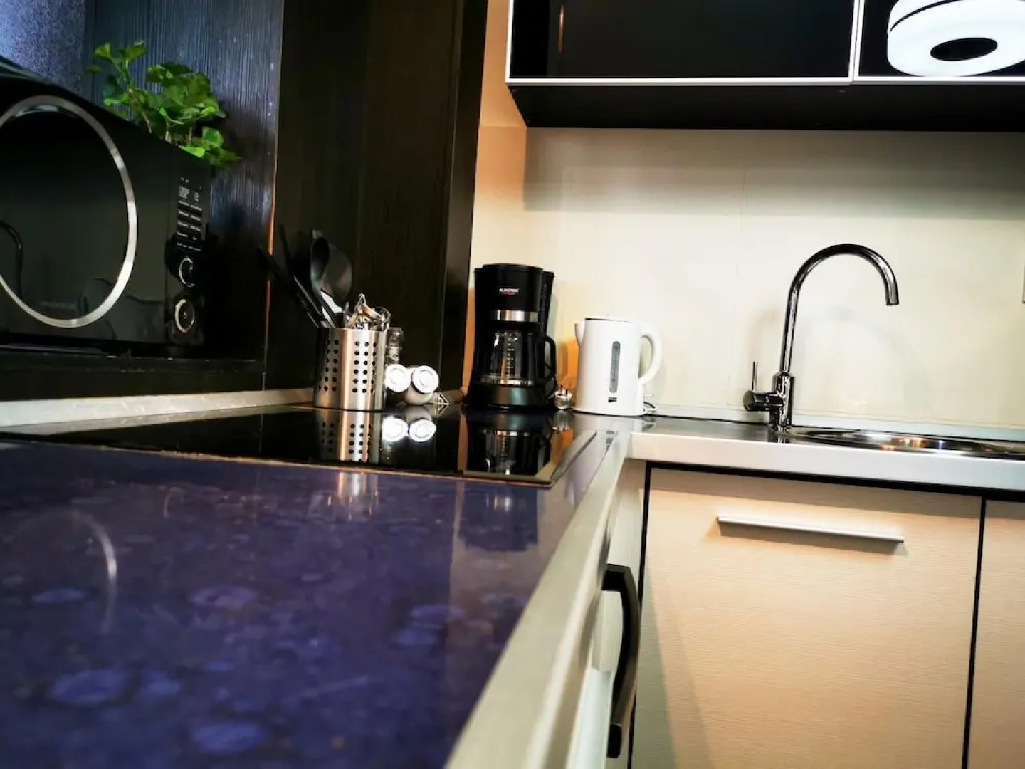 Studio G by MRG Apartments