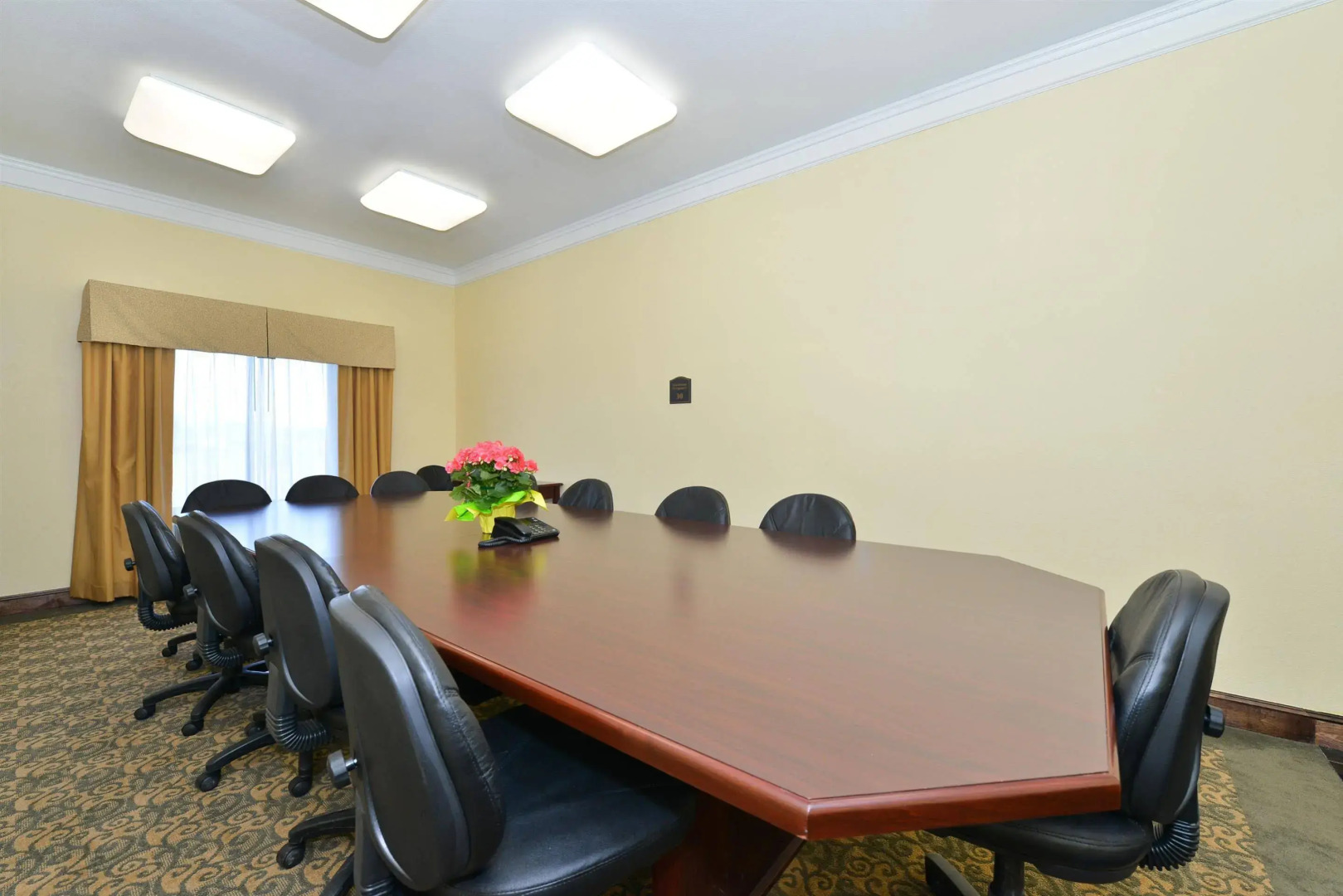 Best Western Lone Star Inn