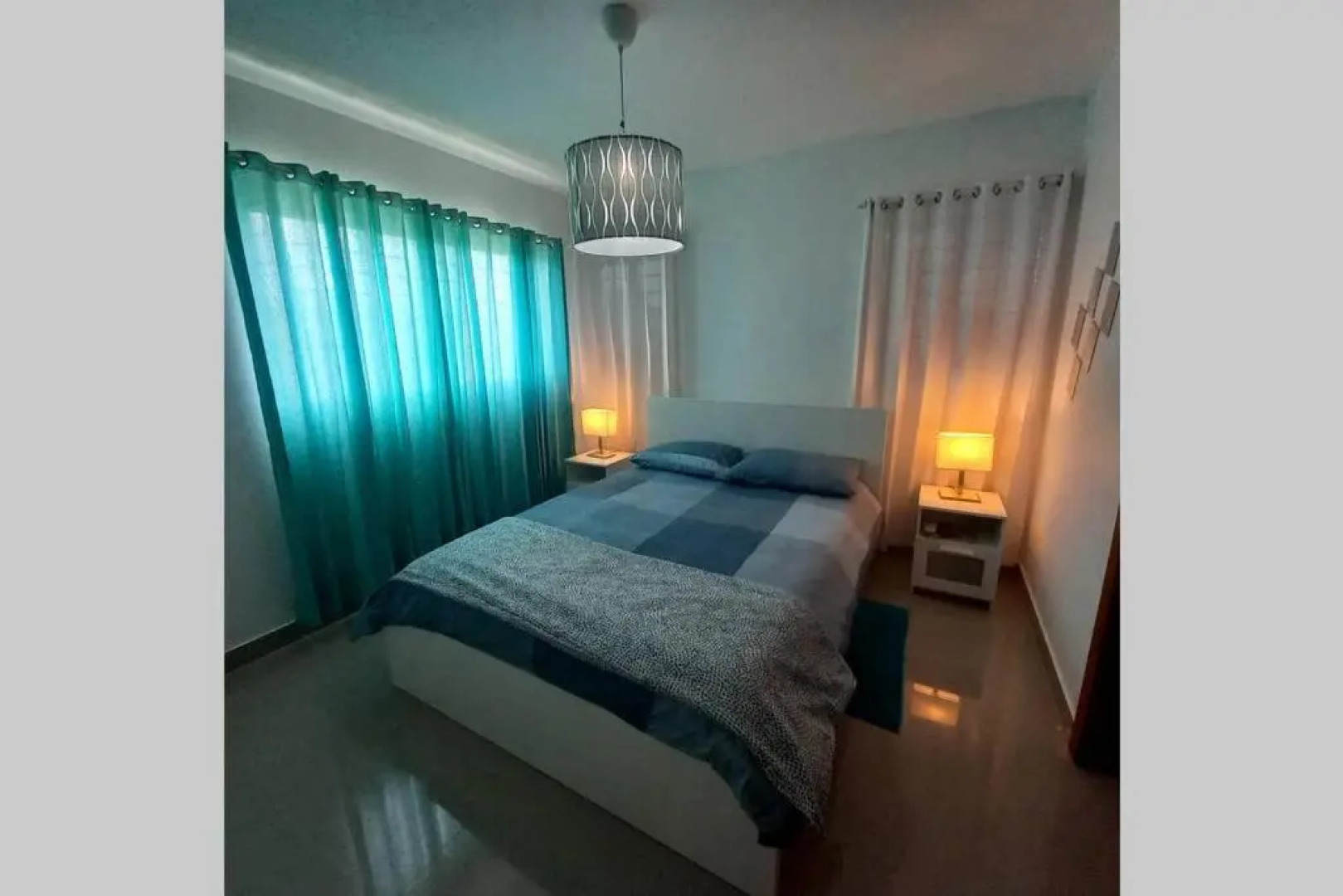 Confortable apartamento de 3 tres habitaciones, con hermosa vista de area verde, ademas de piscinas y juegos infantiles en area recreativa