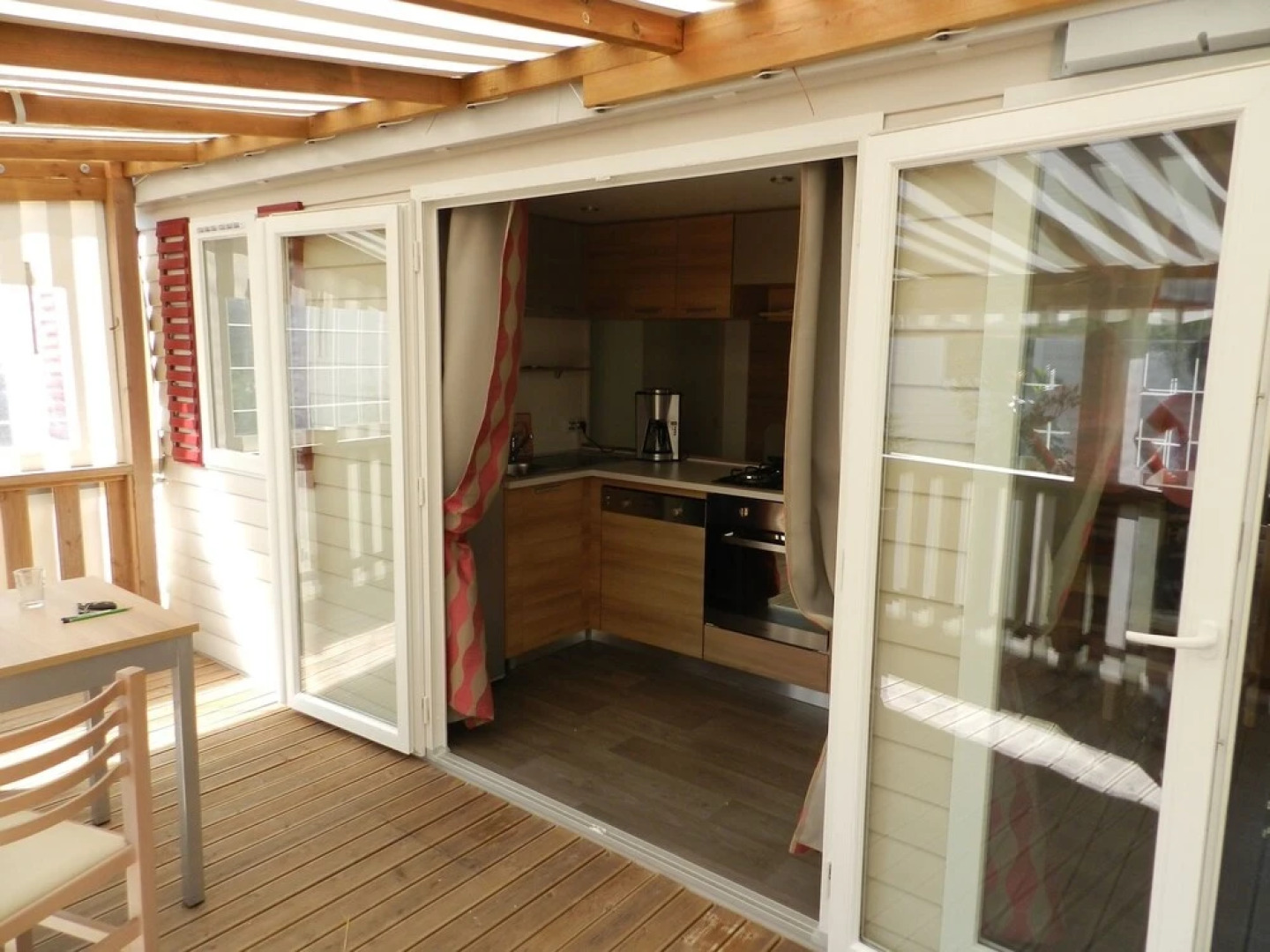 Bungalow With 3 Bedrooms in Les Mathes, With Pool Access and Furnished