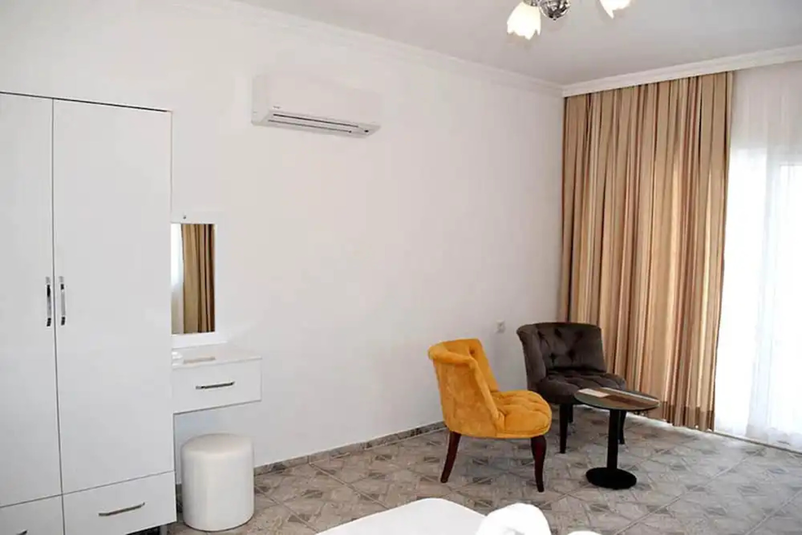 Saranda Teras Pansiyon