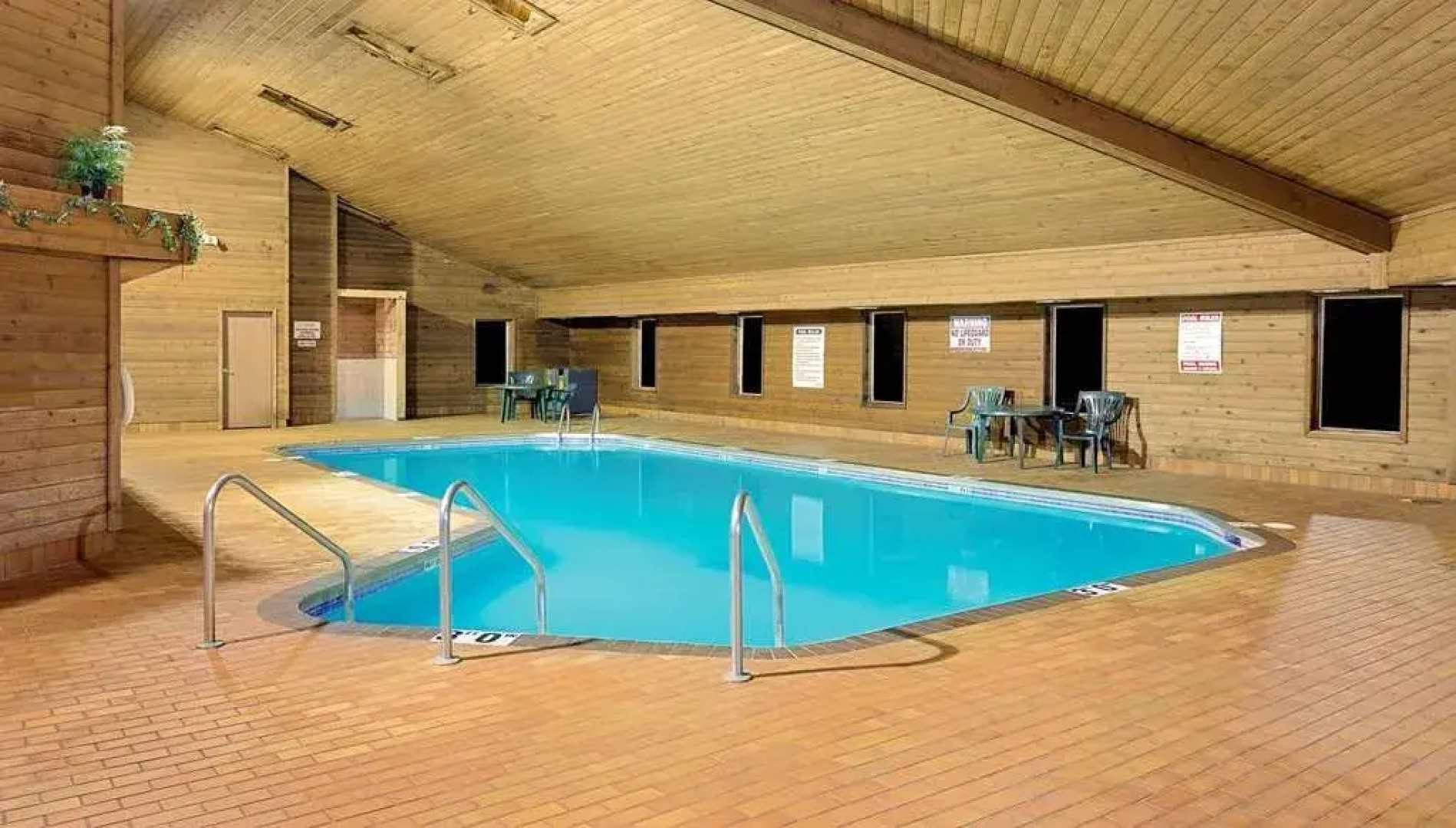 Super 8 Sturgeon Bay