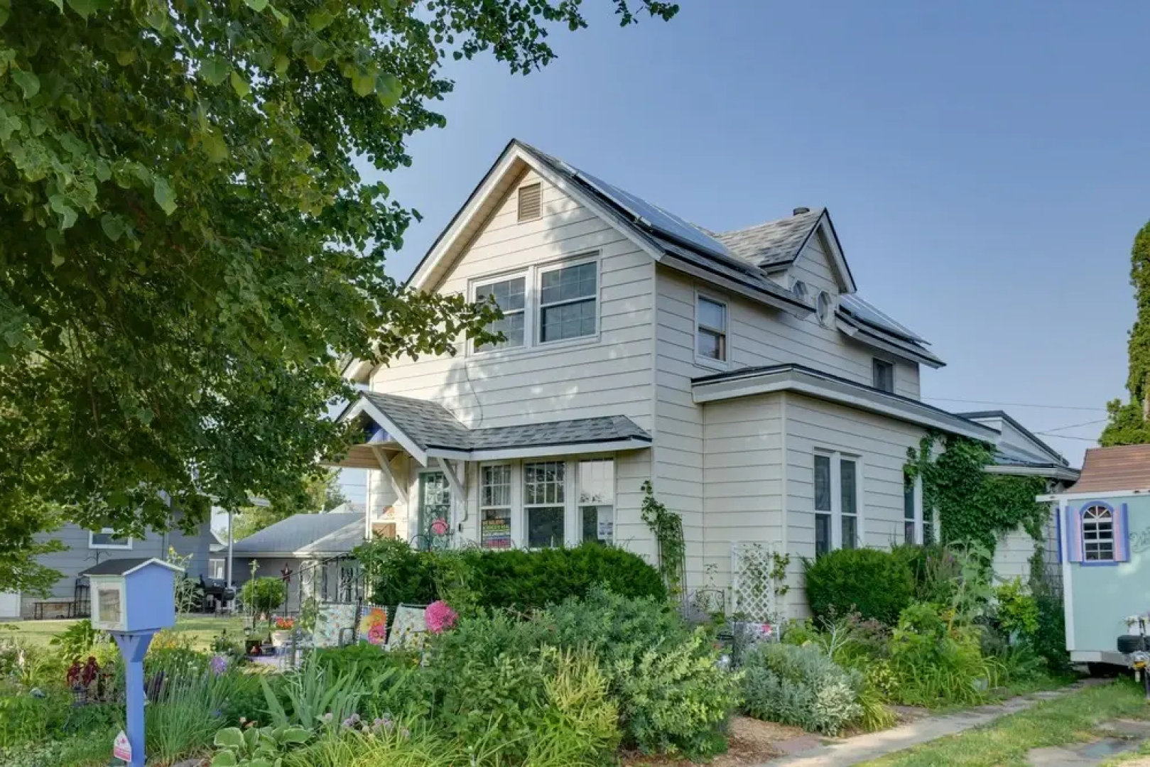 Marshalltown Vacation Rental w/ Private Yard!