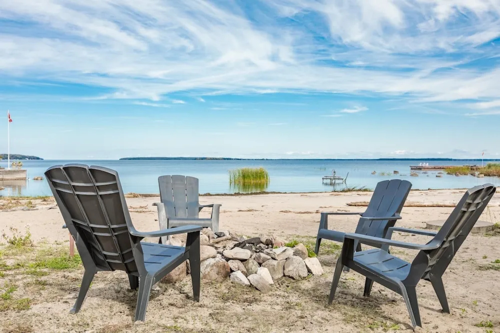 Grandview Beach House an Incredible Beach Waterfront is Waiting for You!